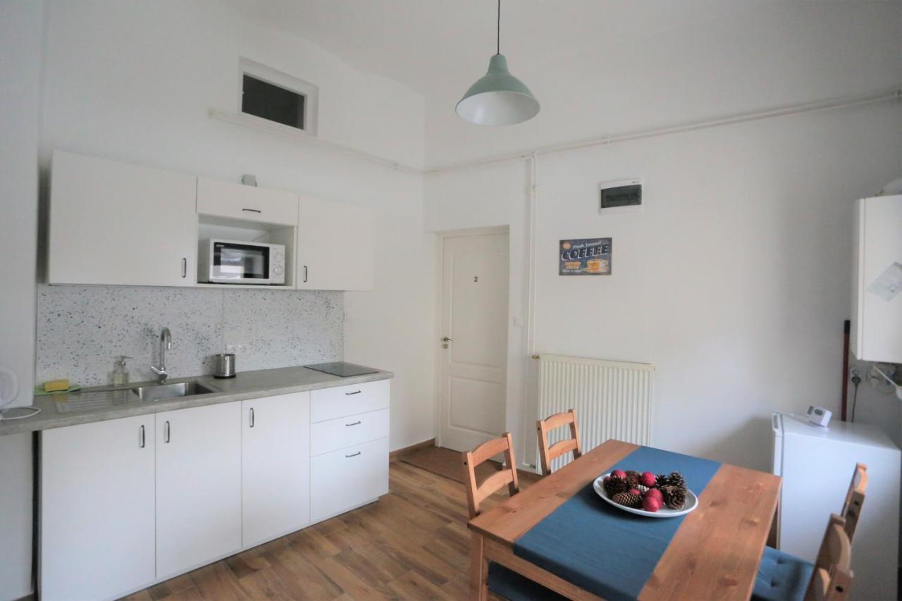 Jokai 19 Vendeghaz Apartment เวสเปรม ภายนอก รูปภาพ