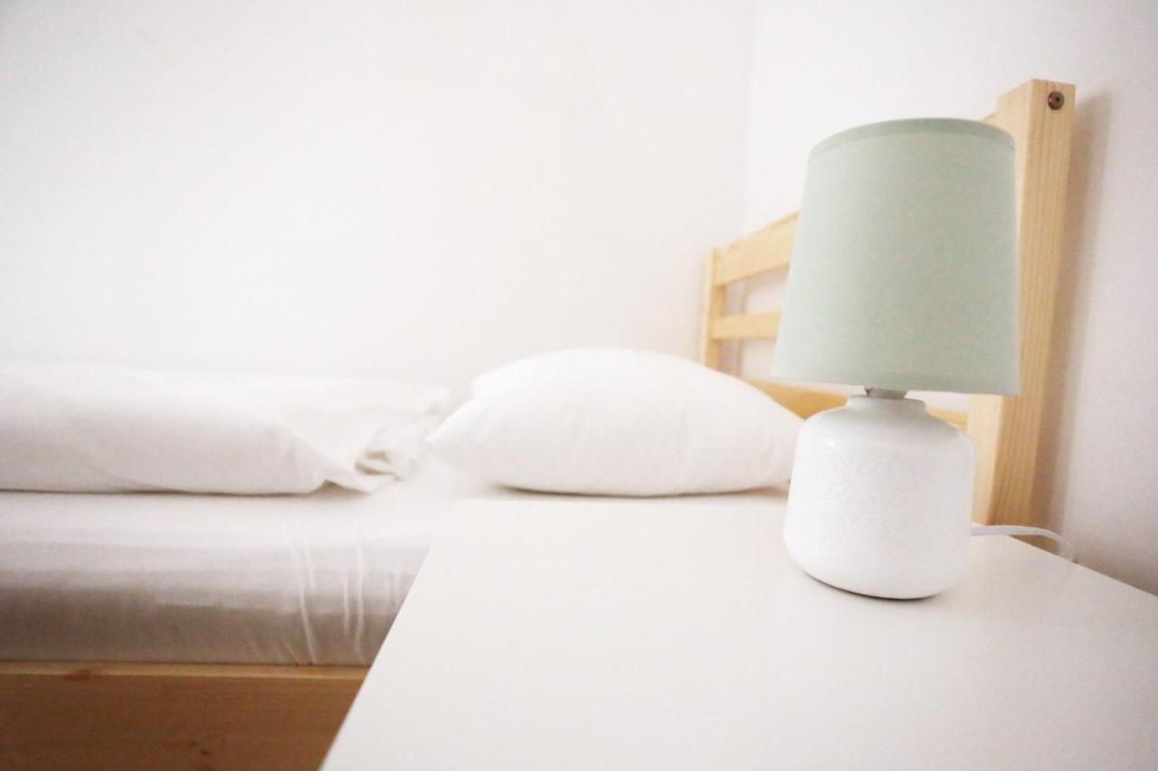 Jokai 19 Vendeghaz Apartment เวสเปรม ภายนอก รูปภาพ