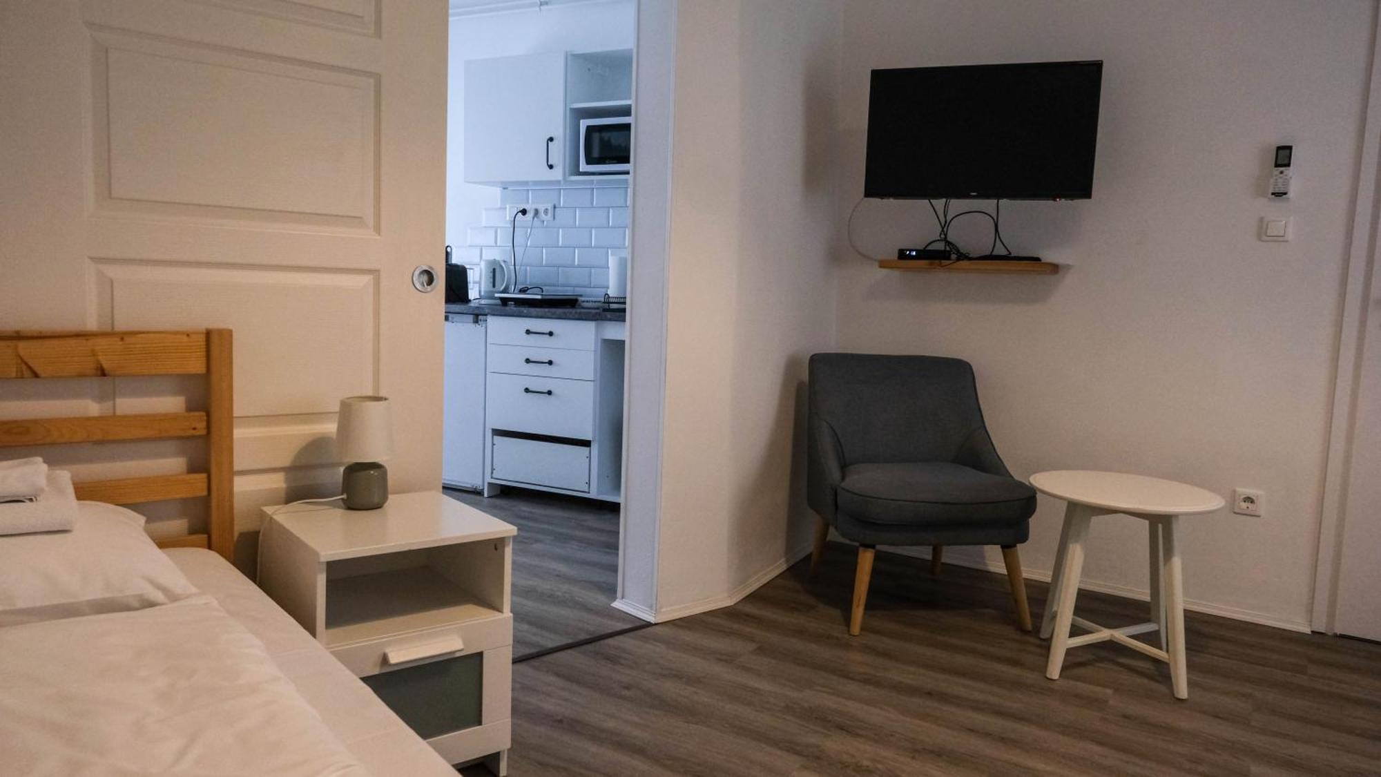 Jokai 19 Vendeghaz Apartment เวสเปรม ภายนอก รูปภาพ
